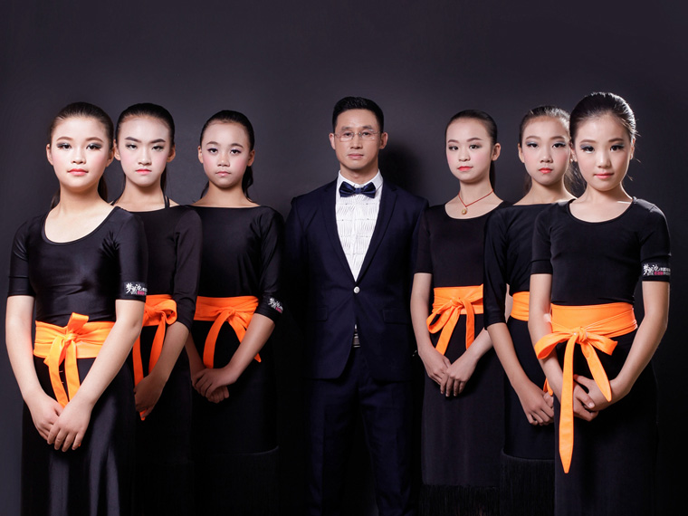 鹽商人物第24期丨專訪夢黑池舞蹈創(chuàng)始人陸豐裕：逐夢人生，舞動精彩